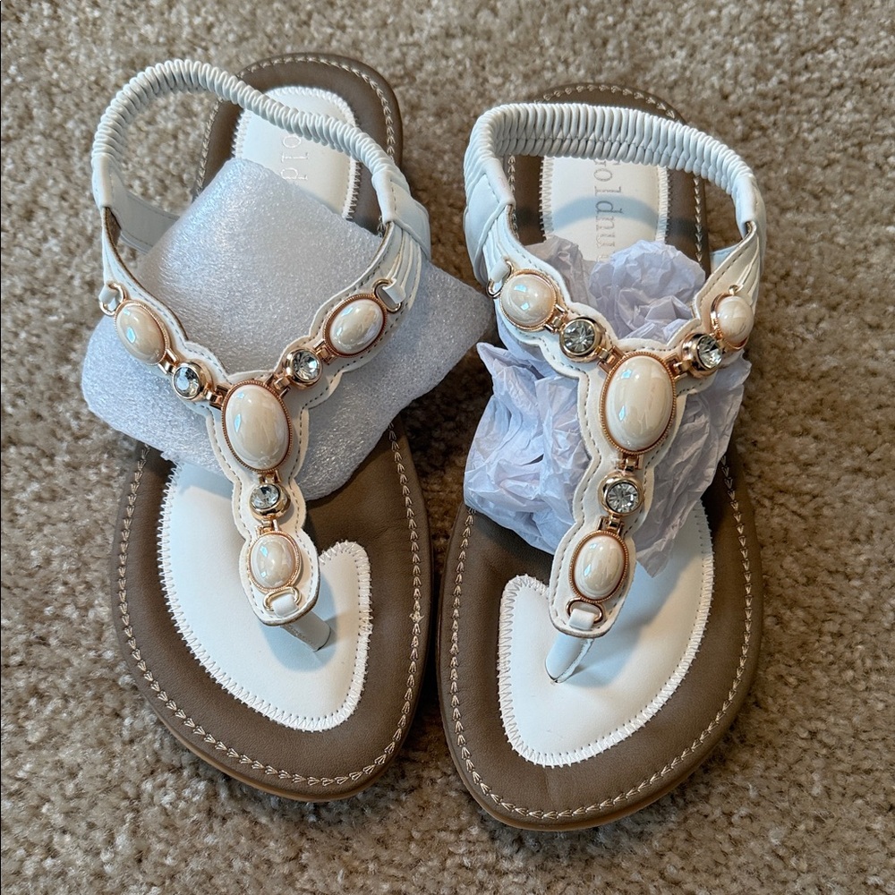 Goldnut white thong padded comfortable silver rhinestone sandal shoe size 39